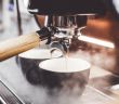 Rekordhafte Absatzzahlen: Röstkaffee erreicht historisches (Foto: AdobeStock - leszekglasner 211605085)