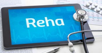 Rehabilitation als Schlüssel zur Genesung: Post-COVID-Symptome lindern und Teilhabe ermöglichen Effektive Rehabilitation: Hilfe bei Post-COVID-Symptomen und Förderung der (Foto: AdobeStock - 283503958 Zerbor)