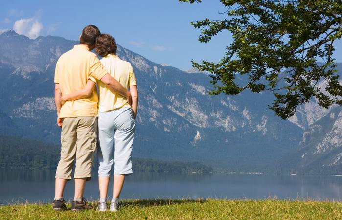 Die täglichen Pflegeaufgaben, der eigene Job, die Familie – das alles zehrt an den Nerven. Dabei ist der Urlaub für pflegende Angehörige ein Muss! (Foto: AdobeStock - 9224388 ArtmannWitte)