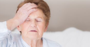 Ein Schlaganfall ändert alles und kann zur Pflegebedürftigkeit führen. (Foto: AdobeStock_139417926 pictworks)