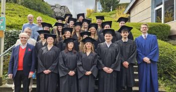 FHM Waldshut und Akademie Säckingen verabschieden 25 duale (Foto: Fachhochschule des Mittelstands (FHM) Bielefeld)